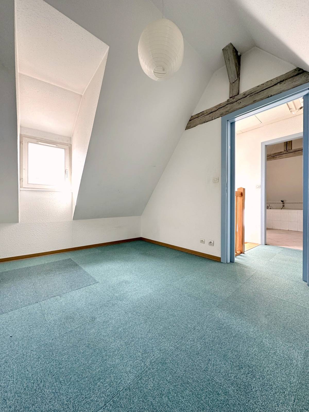 VENDU - STRASBOURG - CENTRE HISTORIQUE – PROX. PLACE ST THOMAS – DERNIER ETAGE - APPARTEMENT 2 PIECES – 45,42 m² CARREZ/60,72 m² au sol – POSS. DE TRANSFORMER EN 3 PIECES