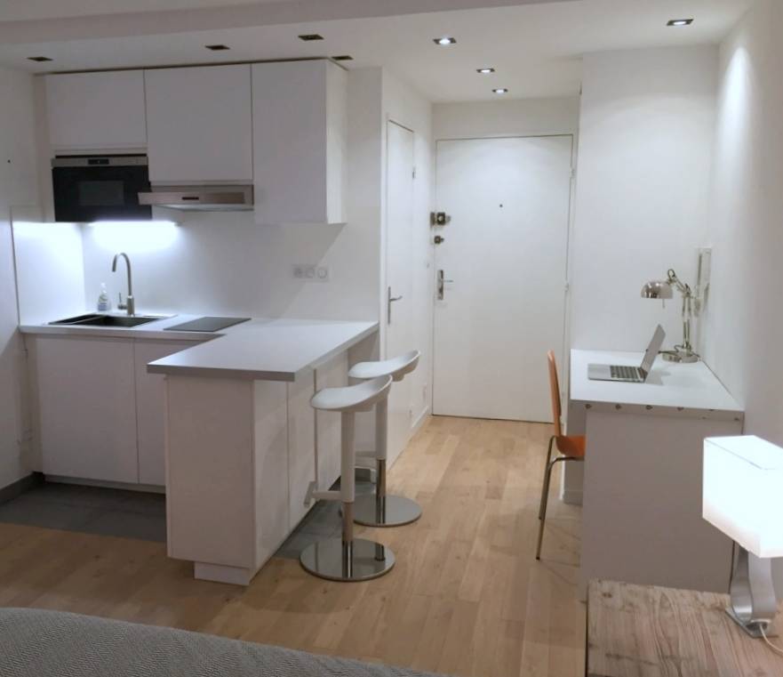 CENTRE VILLE – STUDIO MEUBLE ET EQUIPE