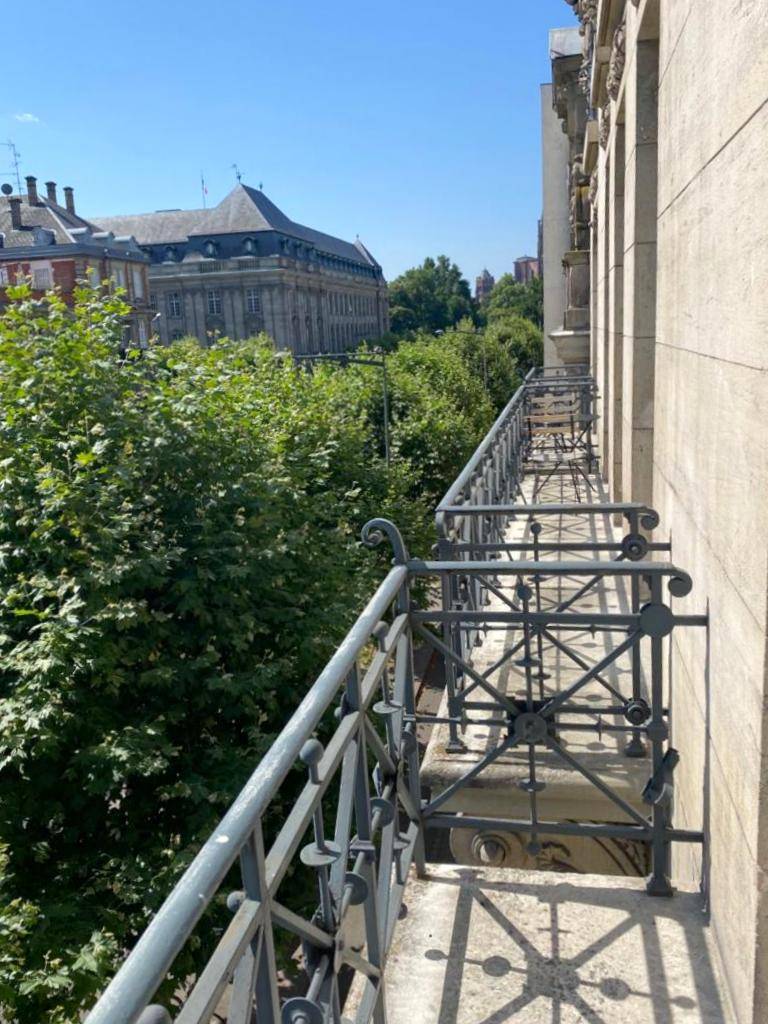 Contades superbe appartement de Maître avec balcons