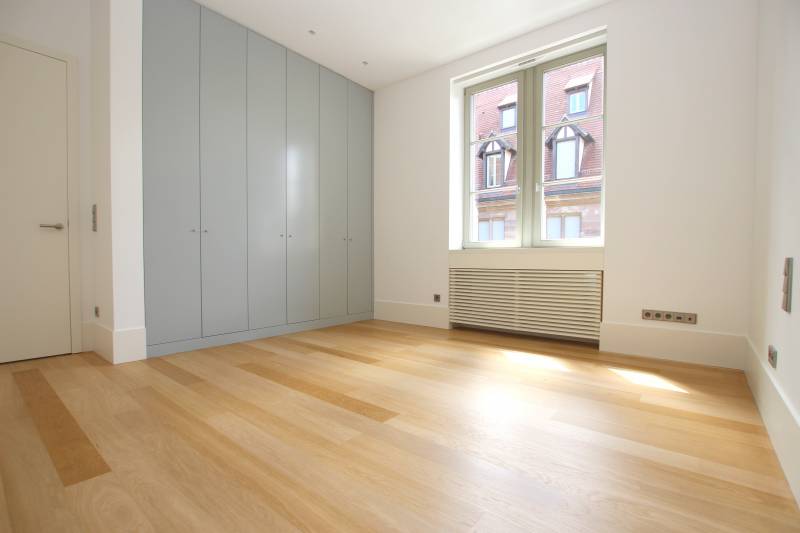 VENDU - HYPER CENTRE Rue des cordonniers/ Place Saint Thomas grand studio 38m²