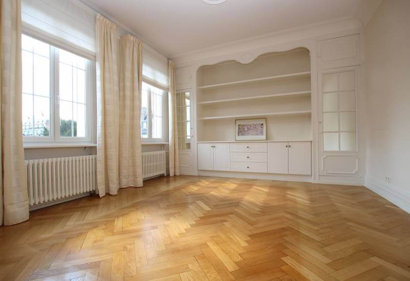 VENDU - ORANGERIE-rue Waldteufel Appartement 7 pièces 160 m² en dernier étage avec Terrasse sud