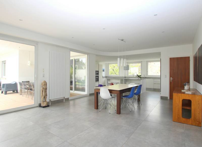 VENDU - SOUFFELWEYERSHEIM Maison d'exception 330 m² entièrement rénovée avec Grand garage 3 voitures Terrain 15 ares