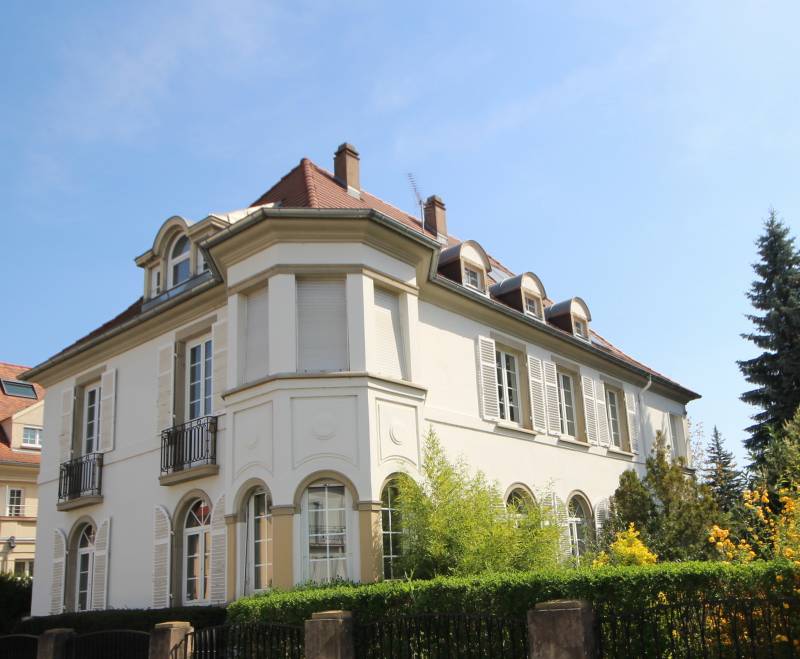 VENDU - QUARTIER DES QUINZE rue du Conseil des Quinze Maison 330 m² avec Grand Jardin 8 ares