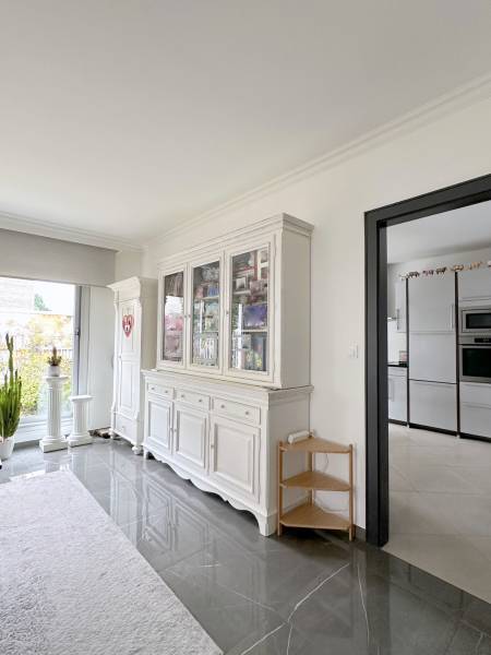 VENDU - STRASBOURG - ORANGERIE – PROX. PARC ET INSTITUTIONS EUROPEENNES – SUPERBE APPARTEMENT EN REZ-DE-JARDIN - 5 PIECES – 177 M² –  JARDIN 300 M² – GRAND GARAGE DOUBLE