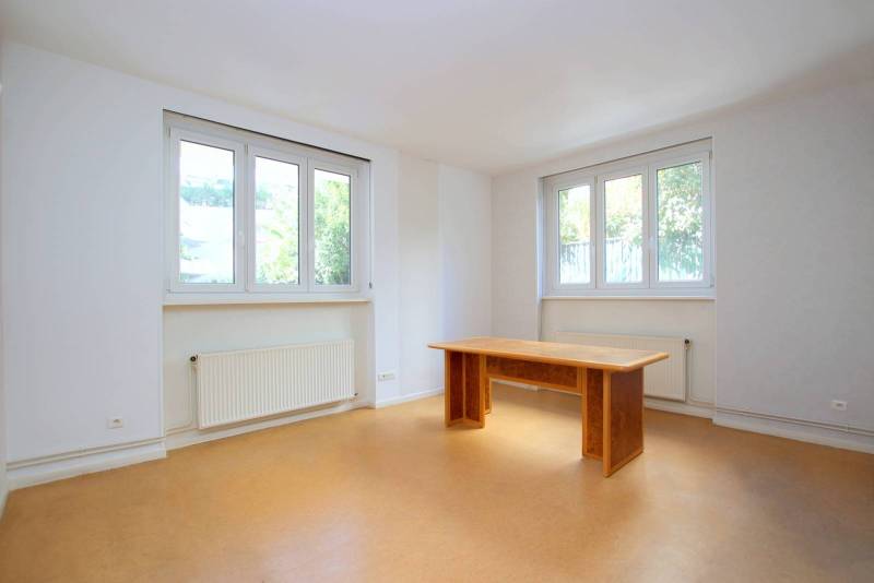 NOUVEAU PRIX - RARE – STRASBOURG - ORANGERIE PROX INSTITUTIONS EUROPEENNES – PLATEAU A AMENAGER CLIMATISE 117 m² - POSS. DE CREER DBLE SEJOUR + 3 CHAMBRES - GARAGE