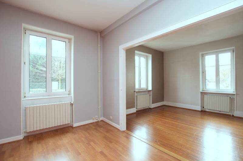 NOUVEAU PRIX - OBERHAUSBERGEN - AUX PIEDS DE LA COLLINE – Maison 8 pièces – garage – poss. de créer plusieurs lots