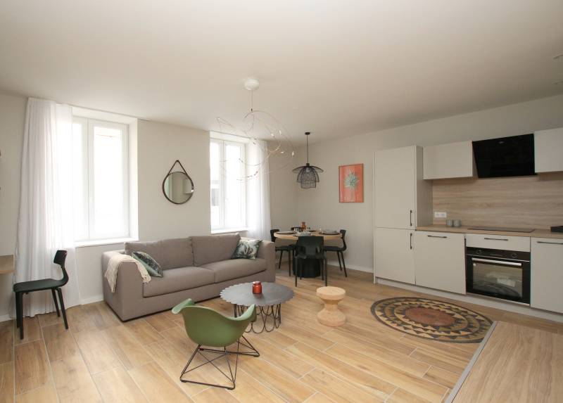 CENTRE VILLE PROX MUSEE ART MODERNE– APP. MEUBLE 3 PIECES HAUT DE GAMME – NEUF 64,23 M²