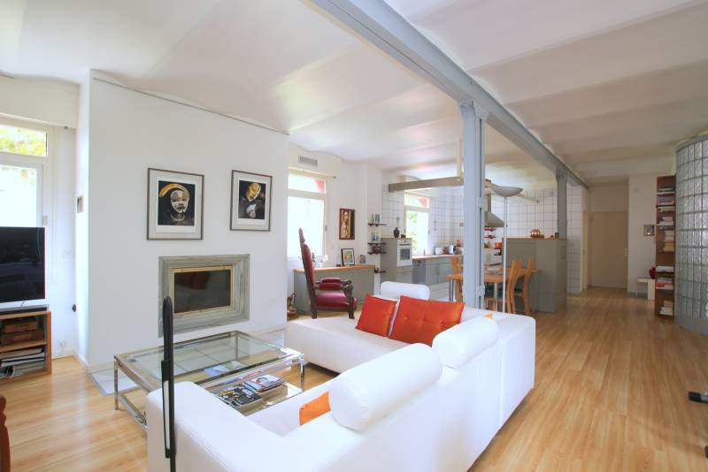 STRASBOURG NORD – SCHILTIGHEIM - CHARMANT LOFT 131 m² - 5 PIECES – 2 PARKINGS + GARAGE – JARDIN COMMUN