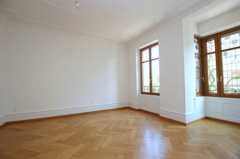 STRASBOURG - ORANGERIE - APPARTEMENT  BOURGEOIS CLIMATISE 7 PIECES 206 M² TERRASSE 37M² POSS. GARAGE