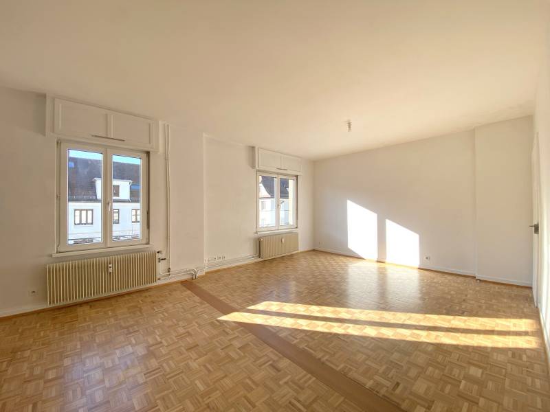 DEBUT NEUDORF - DERNIER ETAGE 6 PIECES 110 m²