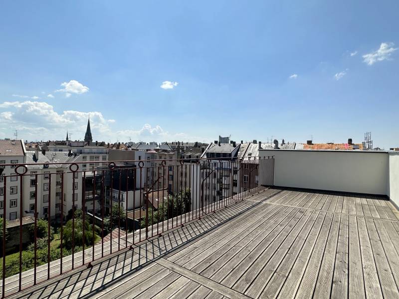 STRASBOURG - ORANGERIE – DERNIER ETAGE APPARTEMENT CLIMATISE 5 PIECES 109 M² TERRASSE 39 M² POSS. GARAGE