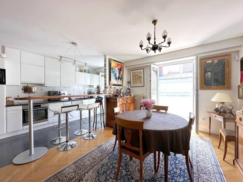 EXCLUSIVITE - CENTRE VILLE - DERNIER ETAGE SUPERBE APPARTEMENT 181 M² AVEC TERRASSE 17 M² ET ASCENSEUR PRIVATIF – STATIONNEMENT