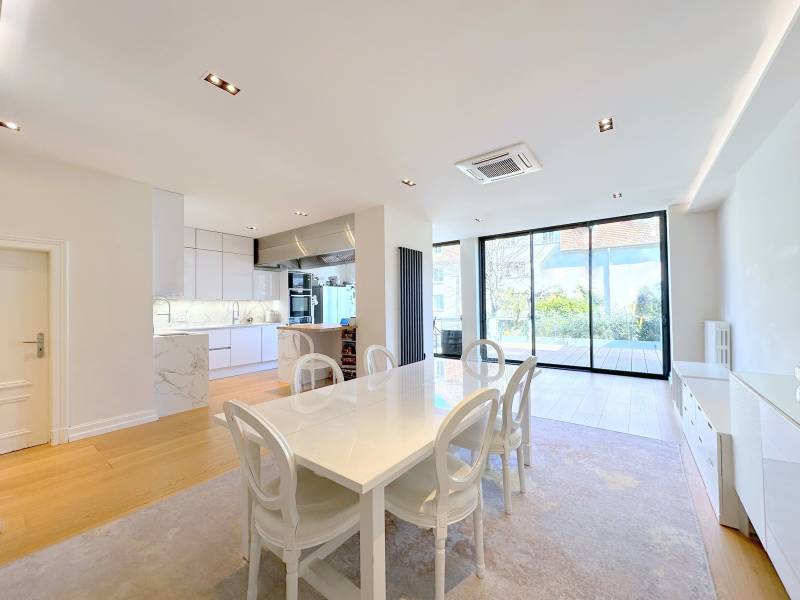 VENDU - STRASBOURG – ORANGERIE – MAISON DE VILLE ANNEES 30 AVEC PISCINE – DPE C - ENTIEREMENT RENOVEE – 217 M² - GRAND SOUS-SOL 55 M²-  GARAGE -