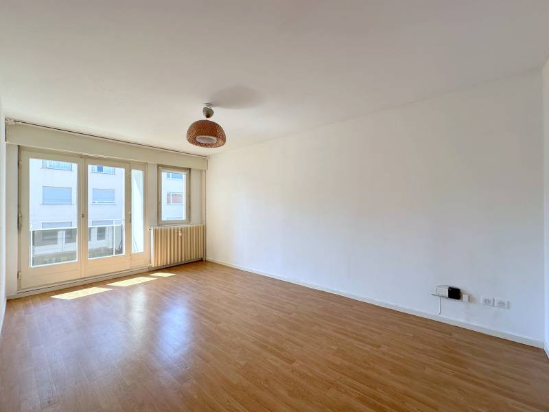 VENDU - EXCLUSIVITE – KRUTENAU - ETAGE ELEVE AVEC ASCENSEUR – SUR COUR - APPARTEMENT 2 PIECES – 47,81 m² – BALCON -