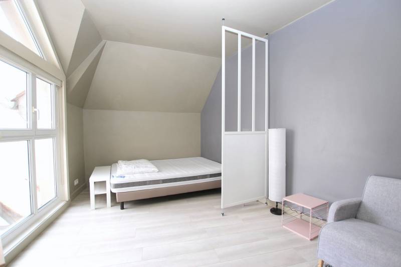 Secteur Quai des Bateliers, Studio meublé