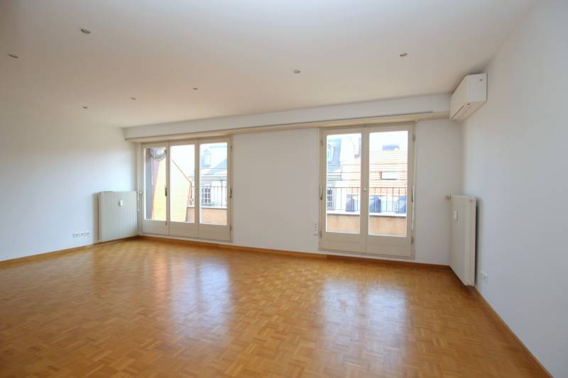 STRASBOURG - ORANGERIE – APPARTEMENT CLIMATISE 3 PIECES  60 M² GRAND BALCON 10 M²