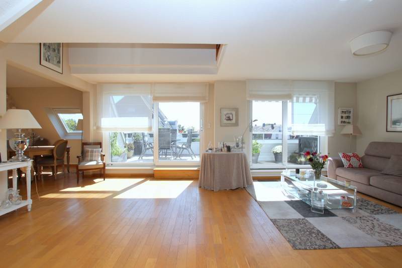 STRASBOURG - ROBERTSAU 4 MIN. TRAM – DERNIER ETAGE 5 PIECES  117 M² TERRASSE SUD GARAGE