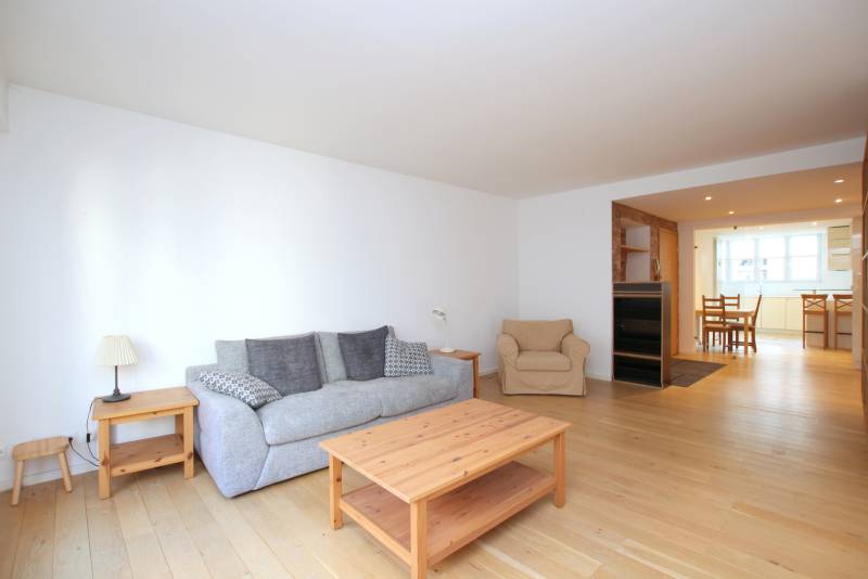 STRASBOURG – ORANGERIE – PROX. INSTITUTIONS EUROPEENES - APPARTEMENT 4 PIECES ENTIEREMENT RENOVE AVEC BALCON - CAVE