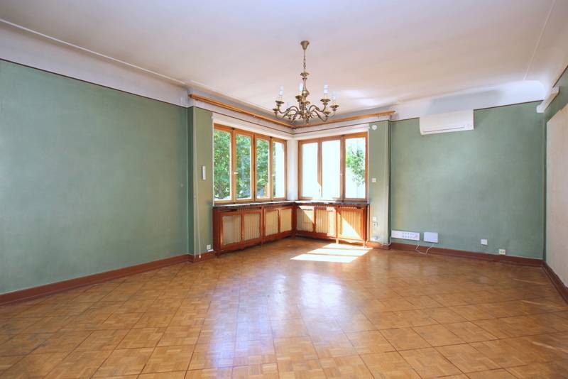 SOUS OFFRE - STRASBOURG ORANGERIE – PROX PARC – EMPLACEMENT EXCEPTIONNEL  - MAISON 7 PIECES – CLIMATISATION - JARDIN -– GARAGES -