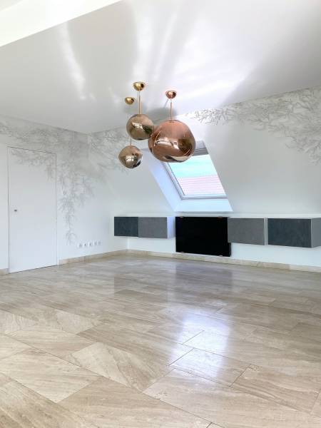 NEUDORF - PROX PLACE DU MARCHE - ATTIQUE 150 m² TERRASSES 60 M², 2 GARAGES ET ASCENSEUR.