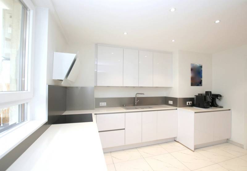 VENDU - CONTADES 5 PIECES 121 M² ETAGE ELEVE BALCON