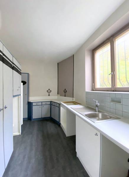 NOUVEAU PRIX - OBERHAUSBERGEN - AUX PIEDS DE LA COLLINE – Maison 8 pièces – garage – poss. de créer plusieurs lots