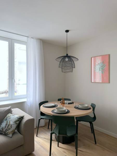 CENTRE VILLE PROX MUSEE ART MODERNE– APP. MEUBLE 3 PIECES HAUT DE GAMME – NEUF 64,23 M²