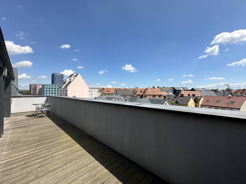 VENDU - NOUVEAU PRIX  - STRASBOURG - DEBUT NEUDORF – PROX. CENTRE-VILLE ET TRAM – DERNIER ETAGE - SUPERBE APPARTEMENT CLIMATISE 6 PIECES AVEC TERRASSE ET GARAGE - IMMEUBLE DE 2017
