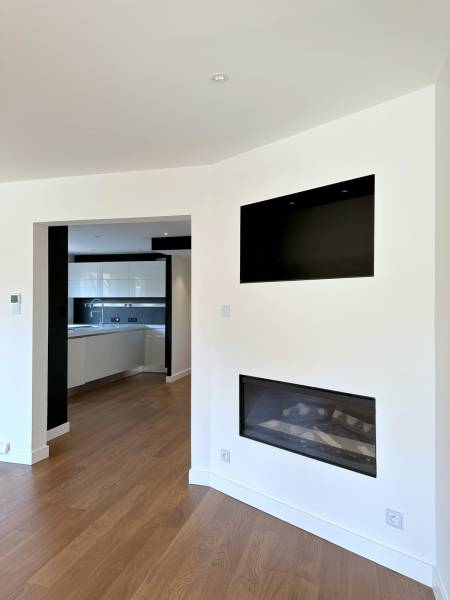 VENDU - NOUVEAU PRIX - STRASBOURG DEBUT ROBERTSAU – PROX INSTITUTIONS - APPARTEMENT 5 PIECES - ENTIEREMENT RENOVE – TERRASSES - 2 GARAGES