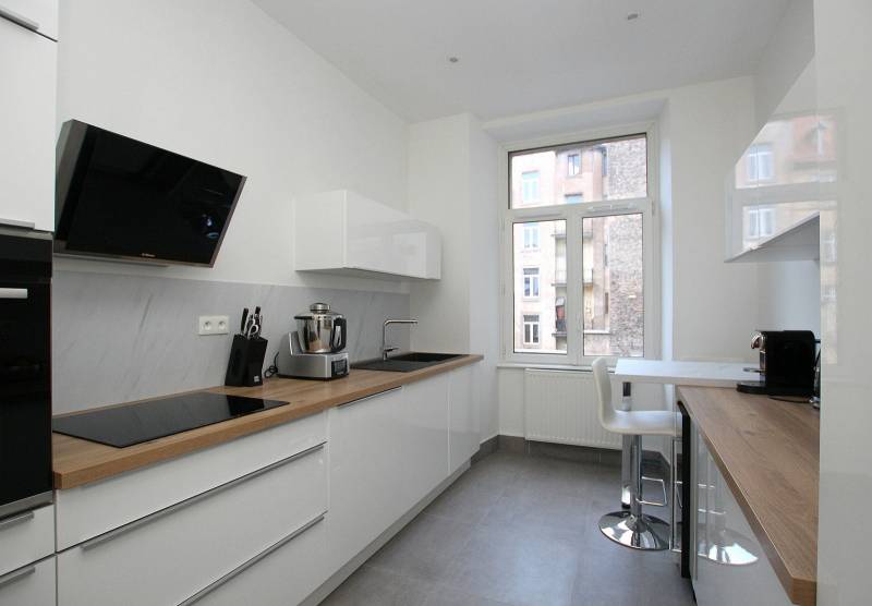 SECTEUR TRIBUNAL - APPARTEMENT 4 PIECES - 79M² - ENTIEREMENT RENOVE