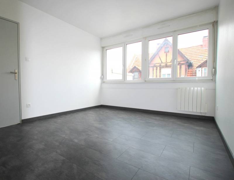 VENDU - EXCLUSIVITE - NEUDORF – Appartement 2 pièces 54 m² - Terrasse 16 m² - ascenseur accessible plain-pied - parking