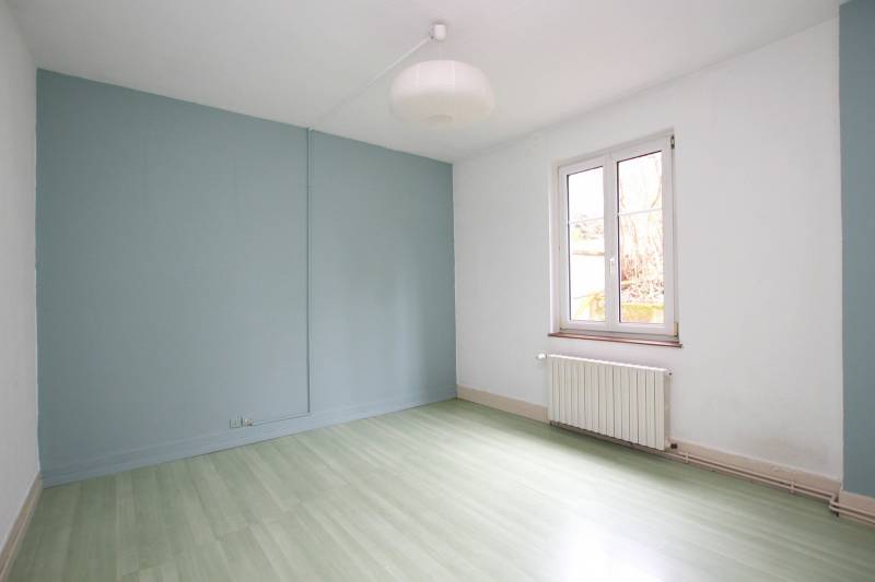 NOUVEAU PRIX - OBERHAUSBERGEN - AUX PIEDS DE LA COLLINE – Maison 8 pièces – garage – poss. de créer plusieurs lots