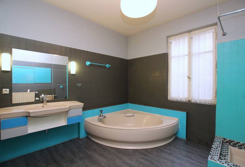 NOUVEAU PRIX - OBERHAUSBERGEN - AUX PIEDS DE LA COLLINE – Maison 8 pièces – garage – poss. de créer plusieurs lots