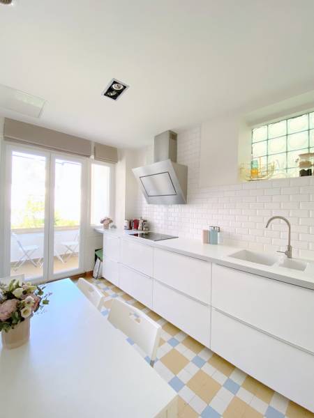 ORANGERIE SUPERBE APPARTEMENT CLIMATISE 5 PIECES ENTIEREMENT RENOVE – 3 GRANDS BALCONS - GARAGE