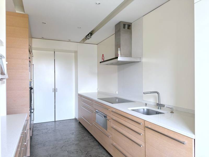 NOUVEAU PRIX - STRASBOURG – QUARTIER DES QUINZE – MAISON BOURGEOISE  1930 - 11 PIECES - 300 m² + ESPACE DETENTE 50 m² - JARDIN PAYSAGE – GARAGE