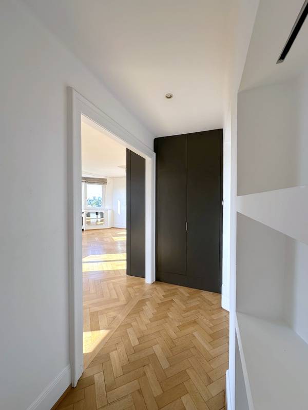 STRASBOURG – ORANGERIE SUR QUAI - APPARTEMENT BOURGEOIS - 150 M² - 8 PIECES - ETAGE ELEVE VUE DEGAGEE - BALCON – CAVE + GRAND DEBARRAS