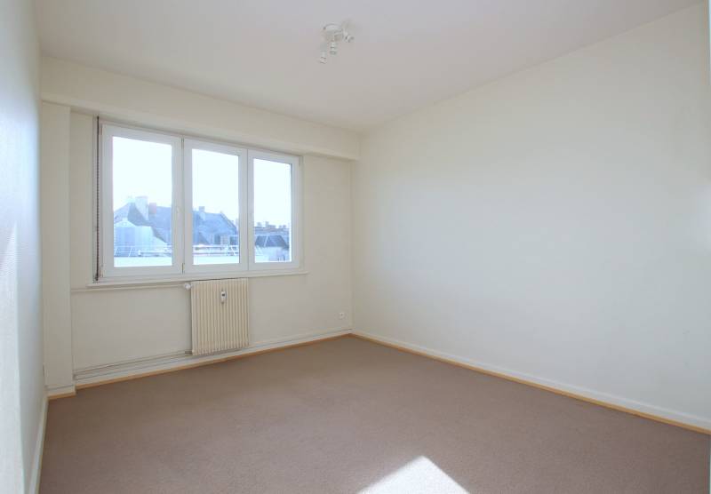 CONTADES 4 PIECES 89 M² GRAND BALCON