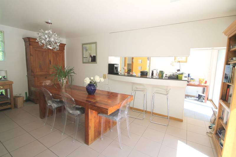 ROBERTSAU MAISON D’ARCHITECTE AVEC PISCINE ET 5 STATIONNEMENTS