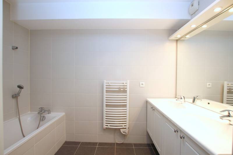 STRASBOURG – GARE – APP. TRAVERSANT 3 PIECES 68,8 M² - BALCON – CAVE - PARKING