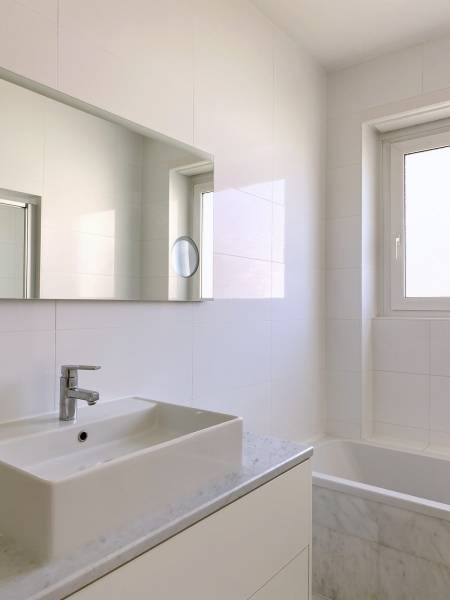 ORANGERIE SUPERBE APPARTEMENT CLIMATISE 5 PIECES ENTIEREMENT RENOVE – 3 GRANDS BALCONS - GARAGE