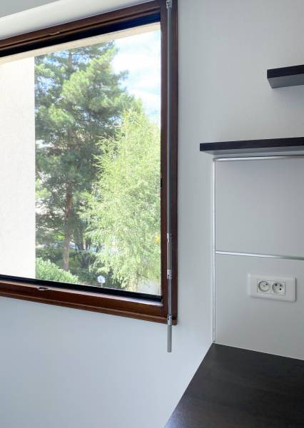 VENDU - ORANGERIE PROX. INSTITUTIONS EUROPEENNES ET PARC BEAU 2 PIECES AVEC  BALCON - PARKING