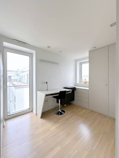 VENDU - STRASBOURG CENTRE PROX QUAIS – RESIDENCE « LE PLAZA » - ETAGE ELEVE - APPARTEMENT D’ANGLE 112 M² AVEC TERRASSE  38 M² - ASCENSEUR – CAVE