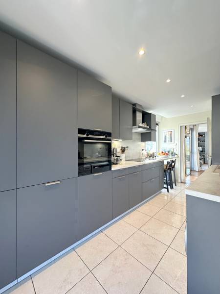 VENDU - STRASBOURG – ORANGERIE BON PASTEUR - APPARTEMENT 4 PIECES ENTIEREMENT RENOVE AVEC TERRASSES 17 M² - CAVE ET GARAGE -