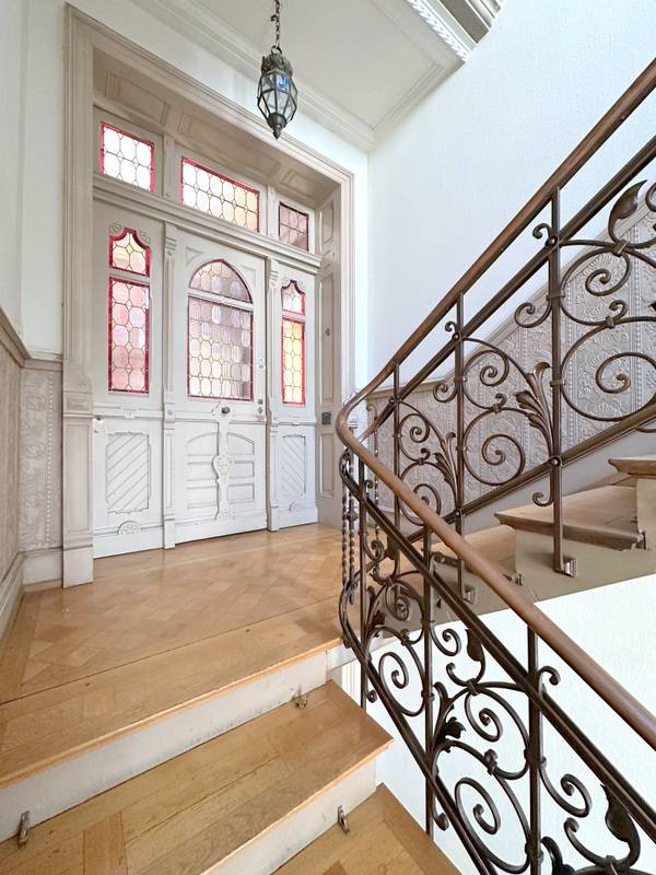 STRASBOURG – ORANGERIE – HOTEL PARTICULIER FIN 19ème – 400 m² - 14 PIECES - JARDIN – GARAGE