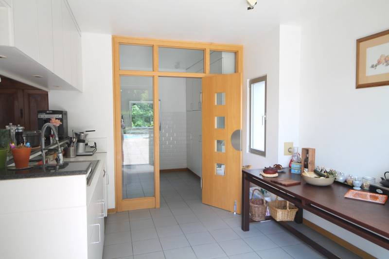 ROBERTSAU MAISON D’ARCHITECTE AVEC PISCINE ET 5 STATIONNEMENTS