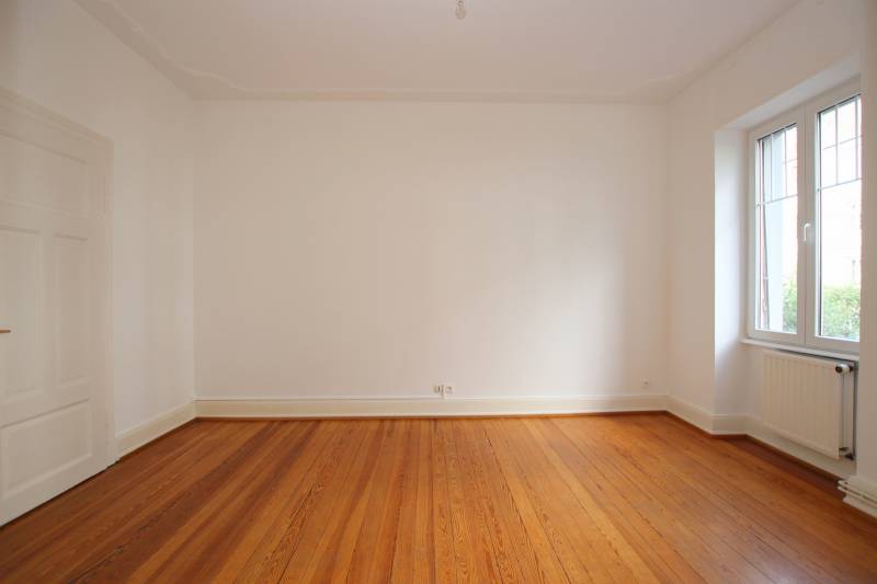 ORANGERIE - EGLISE SAINT MAURICE - APPARTEMENT 3 PIECES REPEINT 2 BALCONS