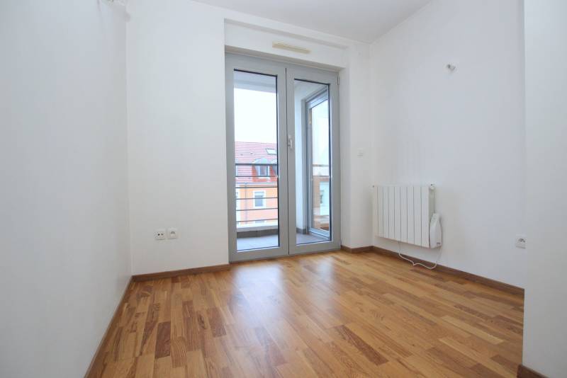 STRASBOURG – GARE – APP. TRAVERSANT 3 PIECES 68,8 M² - BALCON – CAVE - PARKING