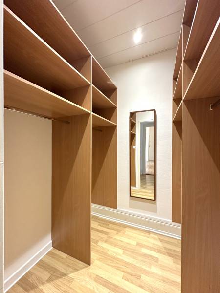 LOUE - STRASBOURG – ORANGERIE – APPARTEMENT BOURGEOIS 5 PIECES – ENTIEREMENT RENOVE – ASCENSEUR - CAVE