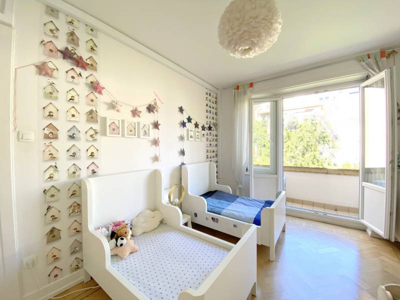 ORANGERIE SUPERBE APPARTEMENT CLIMATISE 5 PIECES ENTIEREMENT RENOVE – 3 GRANDS BALCONS - GARAGE