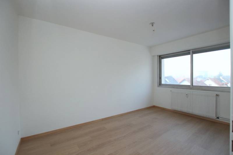 En étage élevé avec ascenseur, appartement entièrement rénové